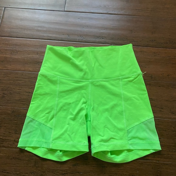 TNA Pants - Aritzia shorts